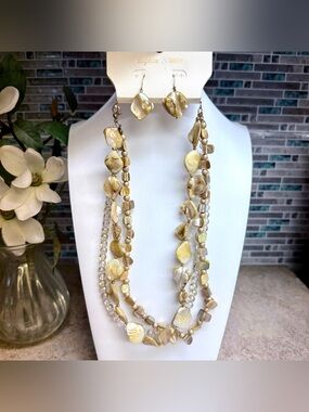 Sophia & Kate matching necklace and earrings jewelry set